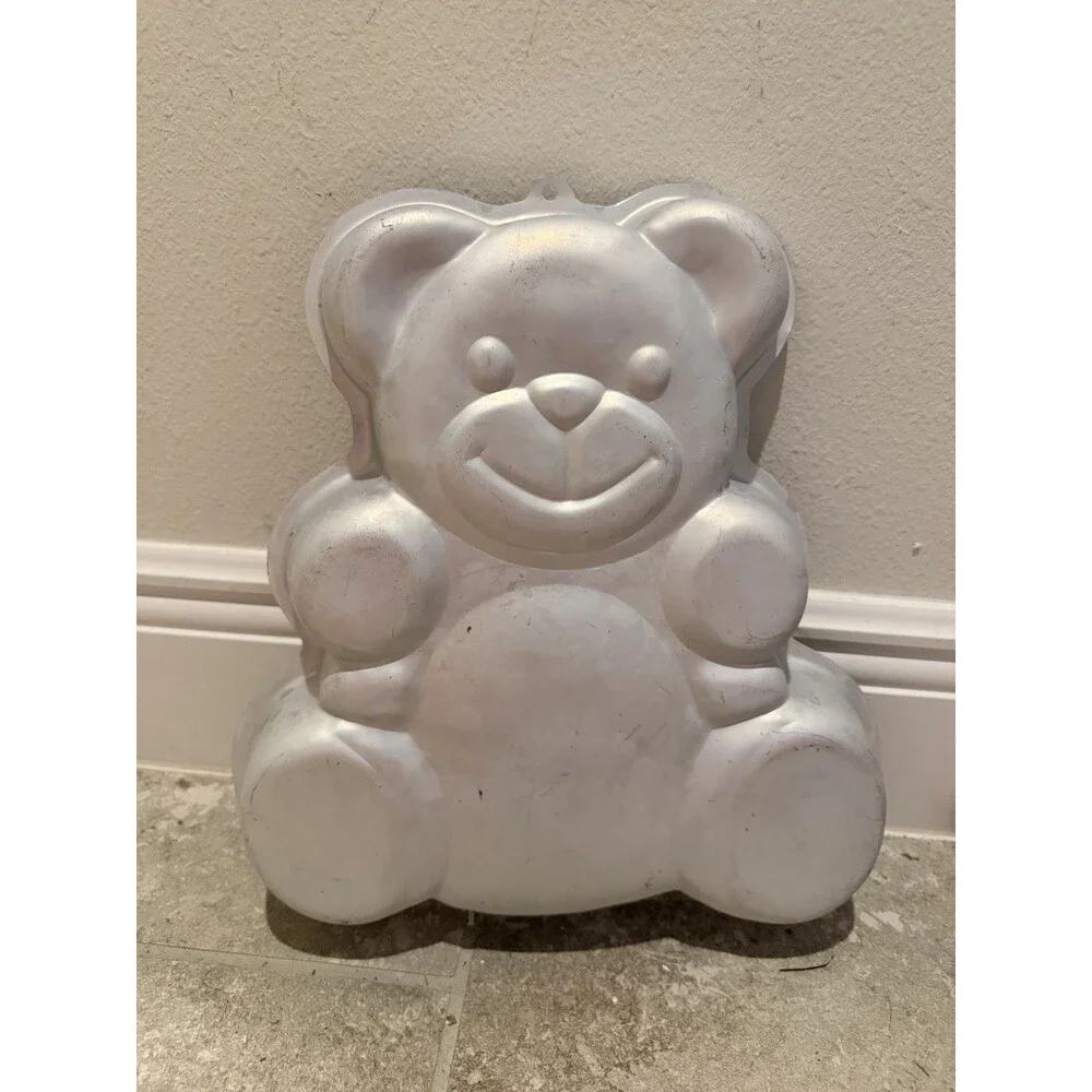 Vintage 1982 Wilton Teddy Bear Cake Pan 502-3754 Full Body Aluminum Mold